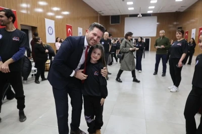 Tavas Belediyesi Halk Oyunları Kursu coşkuyla s&uuml;r&uuml;yor
