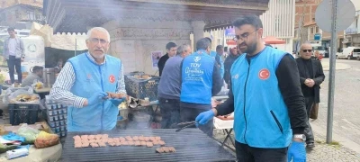 Tavas M&uuml;ft&uuml;l&uuml;ğ&uuml; evlenecek gen&ccedil;ler i&ccedil;in hayır &ccedil;arşısı kurdu
