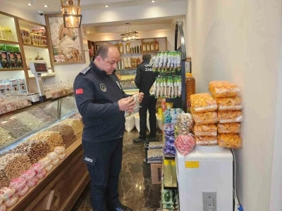 Tavas&rsquo;ta bayram &ouml;ncesi gıda denetimleri sıklaştırıldı
