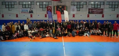 Tavas&rsquo;ta mahalleler kozlarını sahada paylaştı
