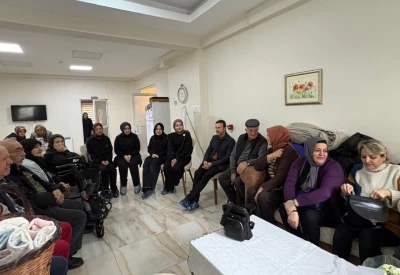 Tavşanlı 15 Temmuz Fen lisesinden huzurevine ziyaret
