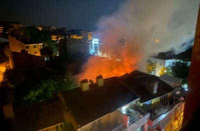 Tavşanlı’da kuaför dükkanında yangın
