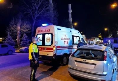 Tavşanlı&rsquo;da motosiklet yayaya &ccedil;arptı: 2 yaralı
