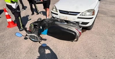 Tavşanlı&rsquo;da otomobil ile motosiklet &ccedil;arpıştı: 2 yaralı
