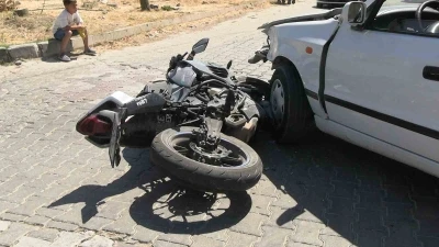 Tavşanlı’da otomobil ile motosikletle çarpıştı: 1 yaralı
