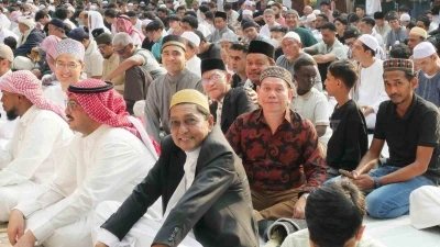 Tayland&rsquo;da M&uuml;sl&uuml;manlar bayram namazını eda etti
