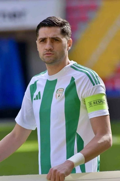 Tayyib Kanarya, eski takımına hattrick yaptı

