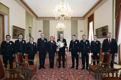 TBMM Başkanı Kurtulmuş, TBMM Koruma Daire Başkanı &Ccedil;elik ve emniyet mensuplarını kabul etti

