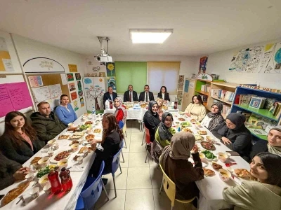 TEGV g&ouml;n&uuml;ll&uuml;leri ve y&ouml;neticiler iftarda buluştu
