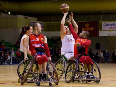 Tekerlekli Sandalye Basketbol play-off m&uuml;sabakaları Manavgat&rsquo;ta

