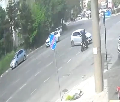 Tekirdağ&rsquo;da 2 kişinin yaralandığı kaza kamerada
