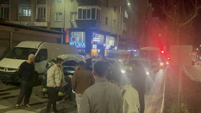 Tekirdağ&rsquo;da alkoll&uuml; s&uuml;r&uuml;c&uuml; iş&ccedil;i servisine &ccedil;arptı, ardından minib&uuml;s şof&ouml;r&uuml;ne tehditler savurdu

