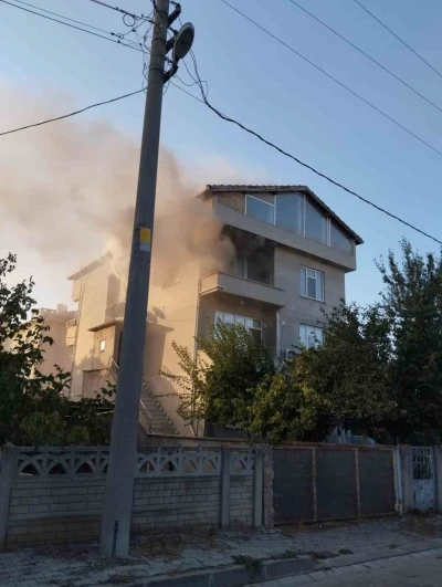 Tekirdağ’da apartman dairesinde yangın
