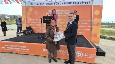 Tekirdağ&rsquo;da arıcılara ekipman desteği
