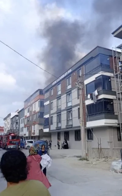 Tekirdağ’da çatı katında çıkan yangın söndürüldü

