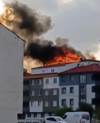 Tekirdağ’da çatı katında yangın
