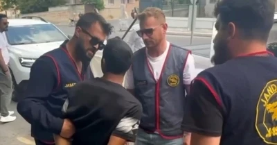 Tekirdağ’da denize giren vatandaşın motosikleti çalındı, 2 kişi gözaltına alındı

