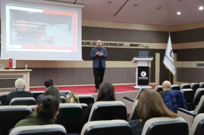 Tekirdağ&rsquo;da &rsquo;E-Ticaret ve Dijital D&ouml;n&uuml;ş&uuml;m Semineri&rsquo; ger&ccedil;ekleştirildi
