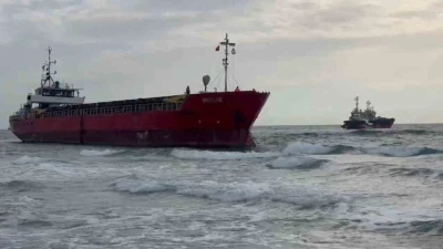 Tekirdağ&rsquo;da karaya oturan gemi kurtarıldı
