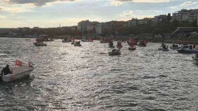 Tekirdağ’da onlarca tekne Sumud Filosu’na destek için denize açıldı
