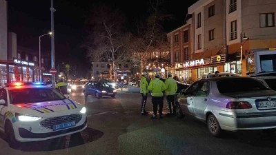 Tekirdağ&rsquo;da "Dur" ihtarına uymayan s&uuml;r&uuml;c&uuml; aracını bırakıp ka&ccedil;tı: S&uuml;r&uuml;c&uuml;ye 210 bin TL ceza uygulandı
