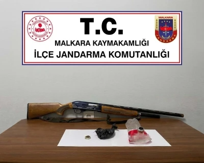 Tekirdağ&rsquo;da ruhsatsız av t&uuml;feği ve uyuşturucu ele ge&ccedil;irildi
