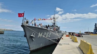 Tekirdağ&rsquo;da savaş gemisi ziyarete a&ccedil;ıldı
