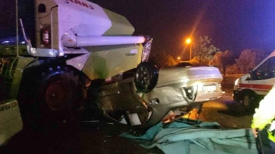 Tekirdağ&rsquo;da taklalar atan otomobilin fuar alanına u&ccedil;tuğu kaza kamerada
