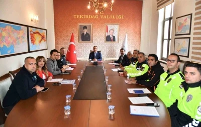 Tekirdağ’da Trafik Güvenliği Toplantısı: &quot;Trafik işaretleri sadeleştirme komisyonu&quot; kuruldu
