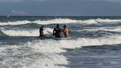 Tekirdağ’da yasağa uyulmayan denizde can pazarı yaşandı: 2 kişi kurtarıldı, 1 kişi kayıp
