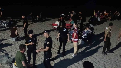 Tekirdağ Emniyeti&rsquo;nden sahilde "Huzuru Birlikte Koruyalım" &ccedil;ağrısı
