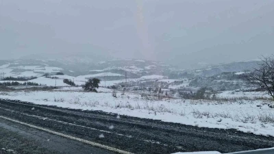 Tekirdağ&rsquo;ın y&uuml;ksek kesimleri yağan karla beyaza b&uuml;r&uuml;nd&uuml;
