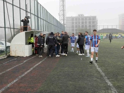 Tekirdağ Süper Amatör Lig’de saha karıştı, 5 kırmızı kart çıktı

