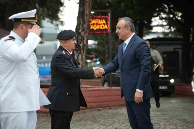 Tekirdağ Valisi Soyt&uuml;rk, jandarma personeliyle bayramlaştı
