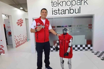 TEKNOFEST’te robot köpek ve insansı robotlar ilgi odağı oldu
