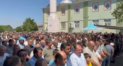 Teksüt yangınında hayatını kaybeden Özcan Yıldırım son yolculuğuna uğurlandı
