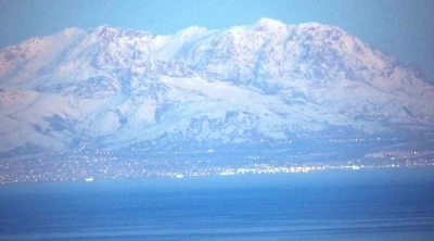 Teleskopik lensle Bitlis&rsquo;ten Van&rsquo;ı g&ouml;r&uuml;nt&uuml;ledi
