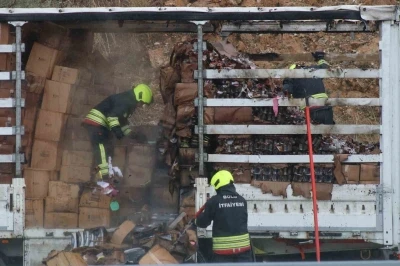 TEM Otoyolu’nda kamyon dorsesinde yangın çıktı
