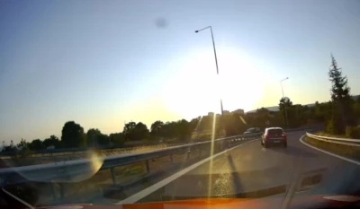 TEM otoyolunda geri geri gelen otomobil kazaya davetiye çıkardı
