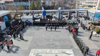 Ter&ouml;rs&uuml;z T&uuml;rkiye s&uuml;reciyle 30 yıl sonra aynı noktada 18 Mart t&ouml;reni
