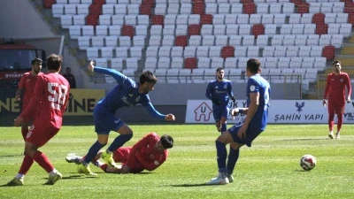 TFF 2. Lig: Karaman FK: 1 - Beyoğlu Yeni &Ccedil;arşı Spor Faaliyetleri: 2
