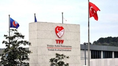 TFF a&ccedil;ıkladı! 2 kul&uuml;p k&uuml;me d&uuml;ş&uuml;r&uuml;ld&uuml;