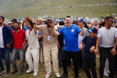 TFF Başkanı İbrahim Hacıosmanoğlu, Çaykur Rizespor’un ‘Birlik ve beraberlik şölenine’ katıldı
