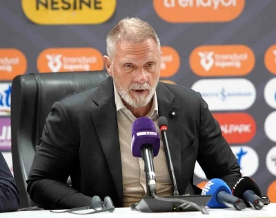 Thorsten Fink: "Ligdeki ilk 5 hedefi ger&ccedil;ek&ccedil;i değil"
