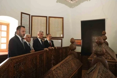 Ticaret Bakanı Bolat, Siirt’te bir dizi ziyarette bulundu
