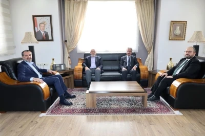 Ticaret Borsası Başkanı Dumandağ, Başkan Şerifoğulları&rsquo;yla bir araya geldi
