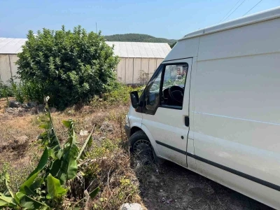 Ticari ara&ccedil;, &ccedil;ıkmaz sokağa girdi bah&ccedil;eye d&uuml;şmesine ramak kaldı
