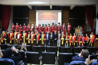 Tıp Fak&uuml;ltesi İkinci Mezunlarını Verdi