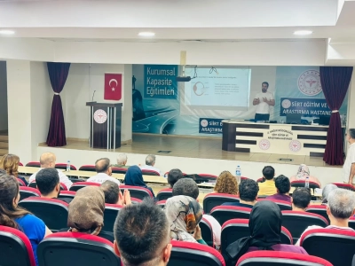 Tıp &Ouml;ğrencileri ve Sağlık&ccedil;ılar Eğitimde Buluştu