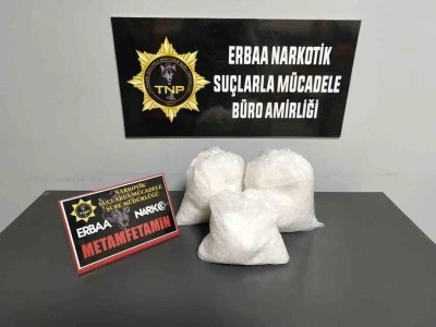 Tır dorsesindeki hasarlı ara&ccedil;ta  2.7 kilo uyuşturucu ele ge&ccedil;irildi
